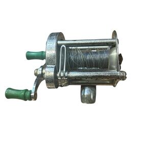 Vintage Pflueger 1893L Bait Casting Fishing Reel w/Level Wind - NICE